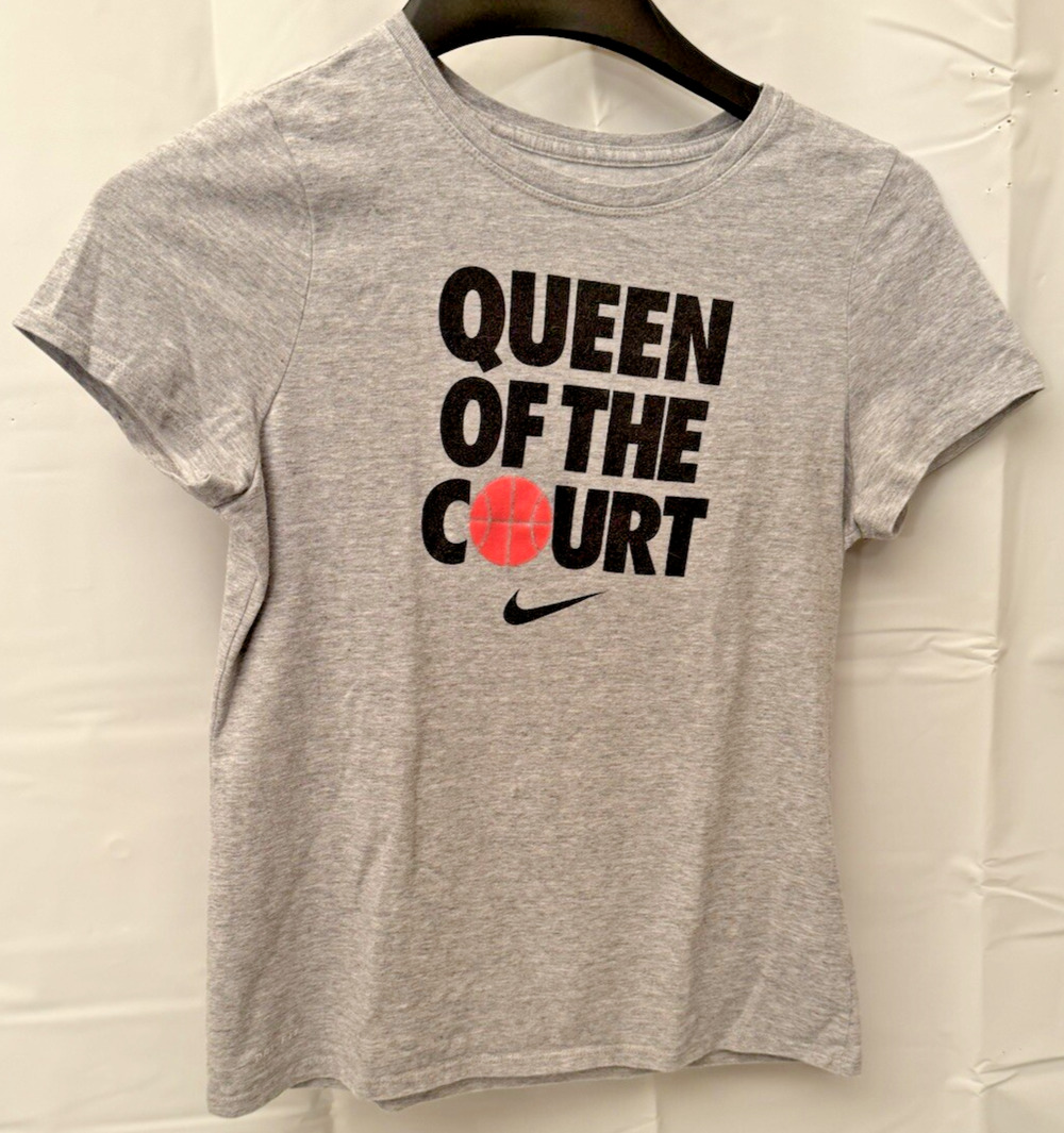 Nike "The Nike Tee" Dri-FIT Queen of The Court Girls XL Gray